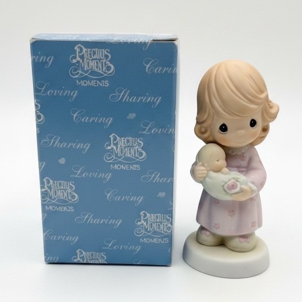 Precious Moments Always Close To My Heart Figurine 4001645 Boxed Vintage